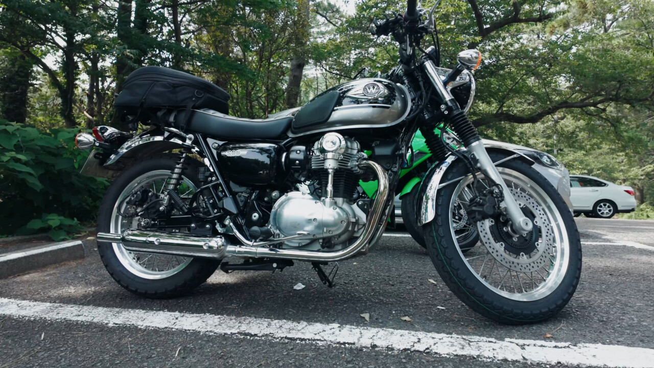 W800
